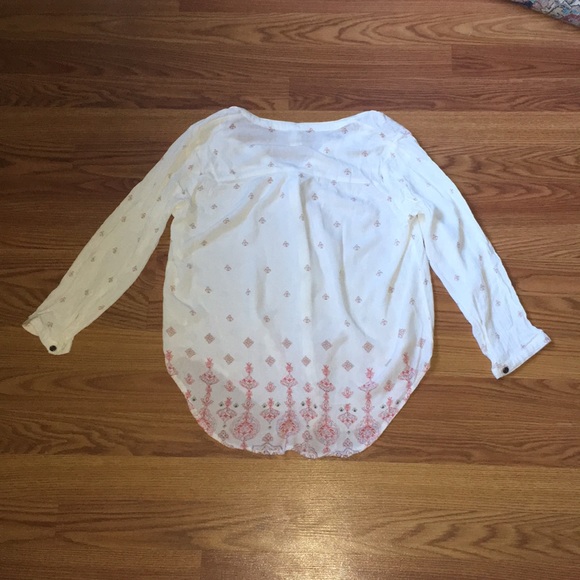 Cute long sleeve button up shirt - Picture 2 of 2